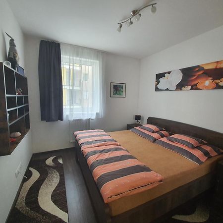 Park West Apartment - Free Parking ブダペスト エクステリア 写真
