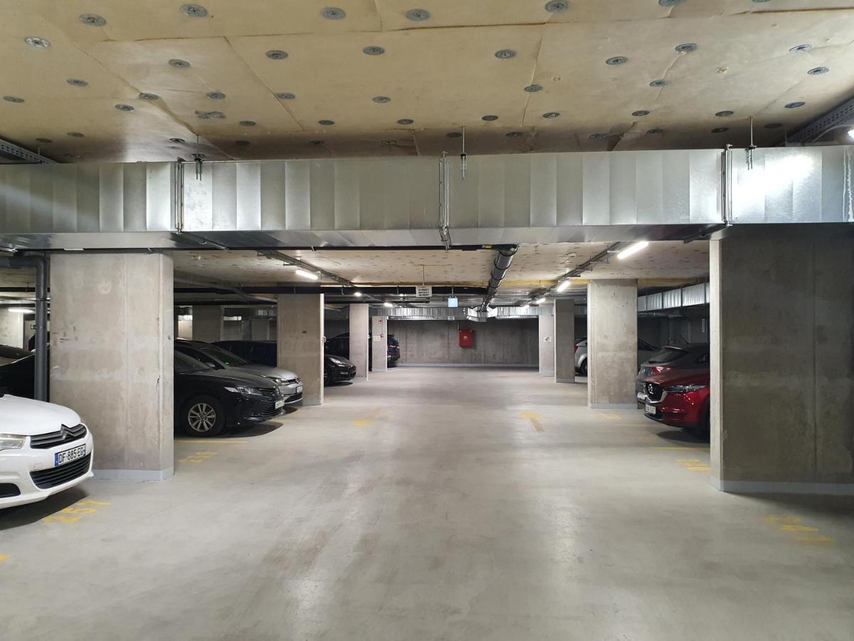 Park West Apartment - Free Parking ブダペスト エクステリア 写真