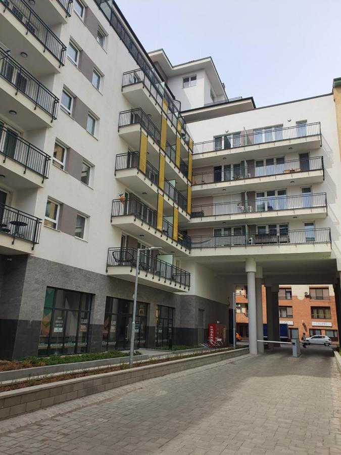 Park West Apartment - Free Parking ブダペスト エクステリア 写真