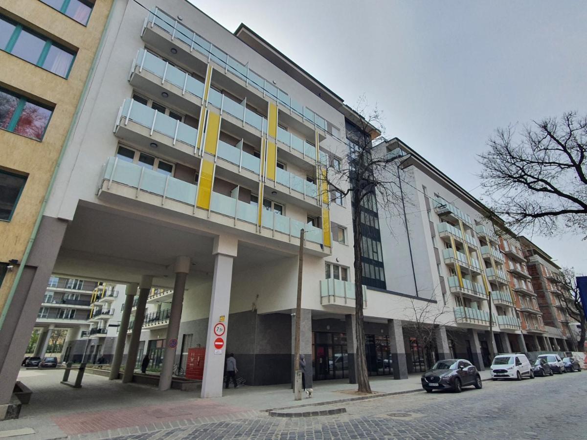 Park West Apartment - Free Parking ブダペスト エクステリア 写真