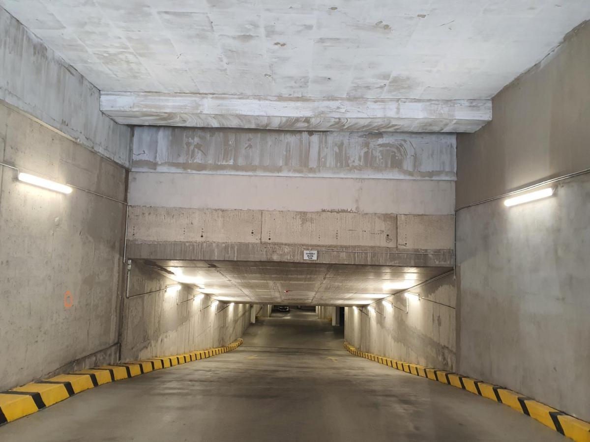 Park West Apartment - Free Parking ブダペスト エクステリア 写真