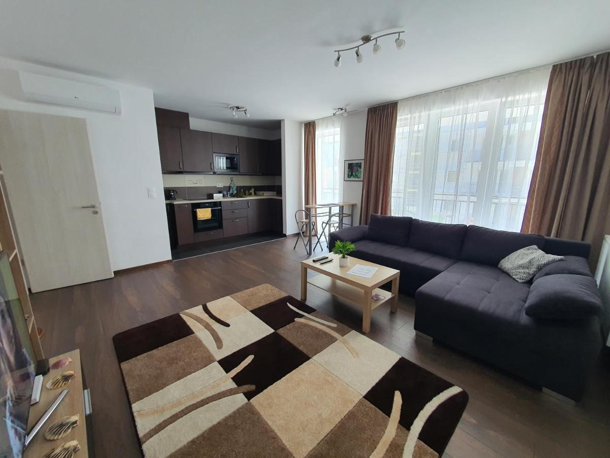 Park West Apartment - Free Parking ブダペスト エクステリア 写真