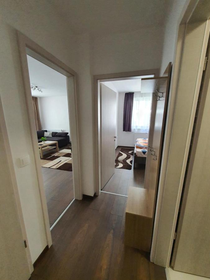 Park West Apartment - Free Parking ブダペスト エクステリア 写真