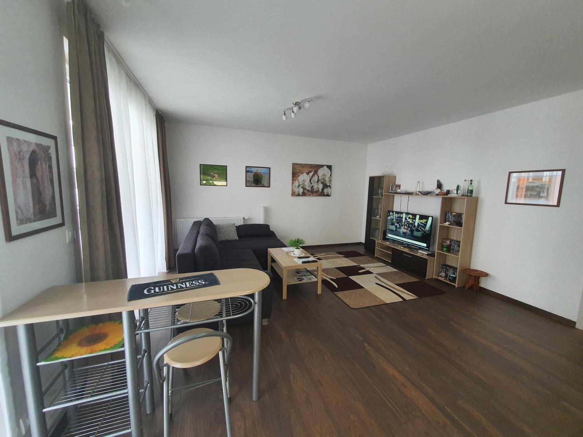 Park West Apartment - Free Parking ブダペスト エクステリア 写真
